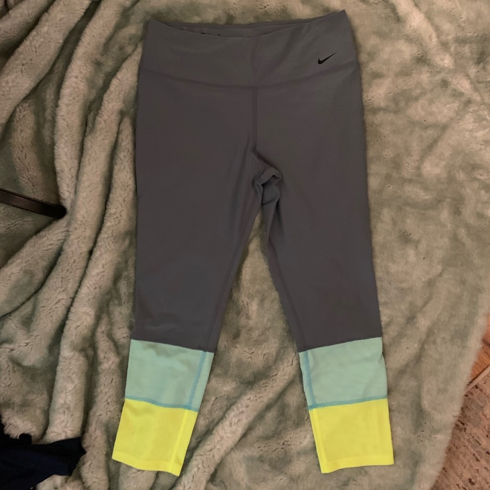 Nike Gray Dry-fit yoga pants - Medium